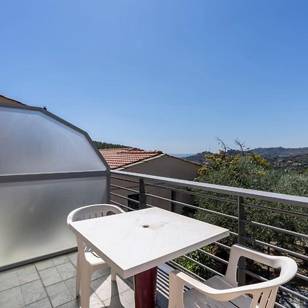 Apartment Borgoverde-2 By Interhome Imperia Exterior foto